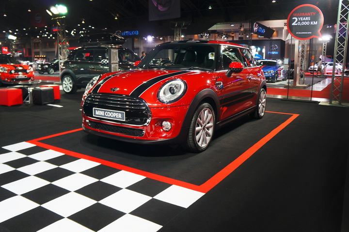 iamcar_bmw autosalon4